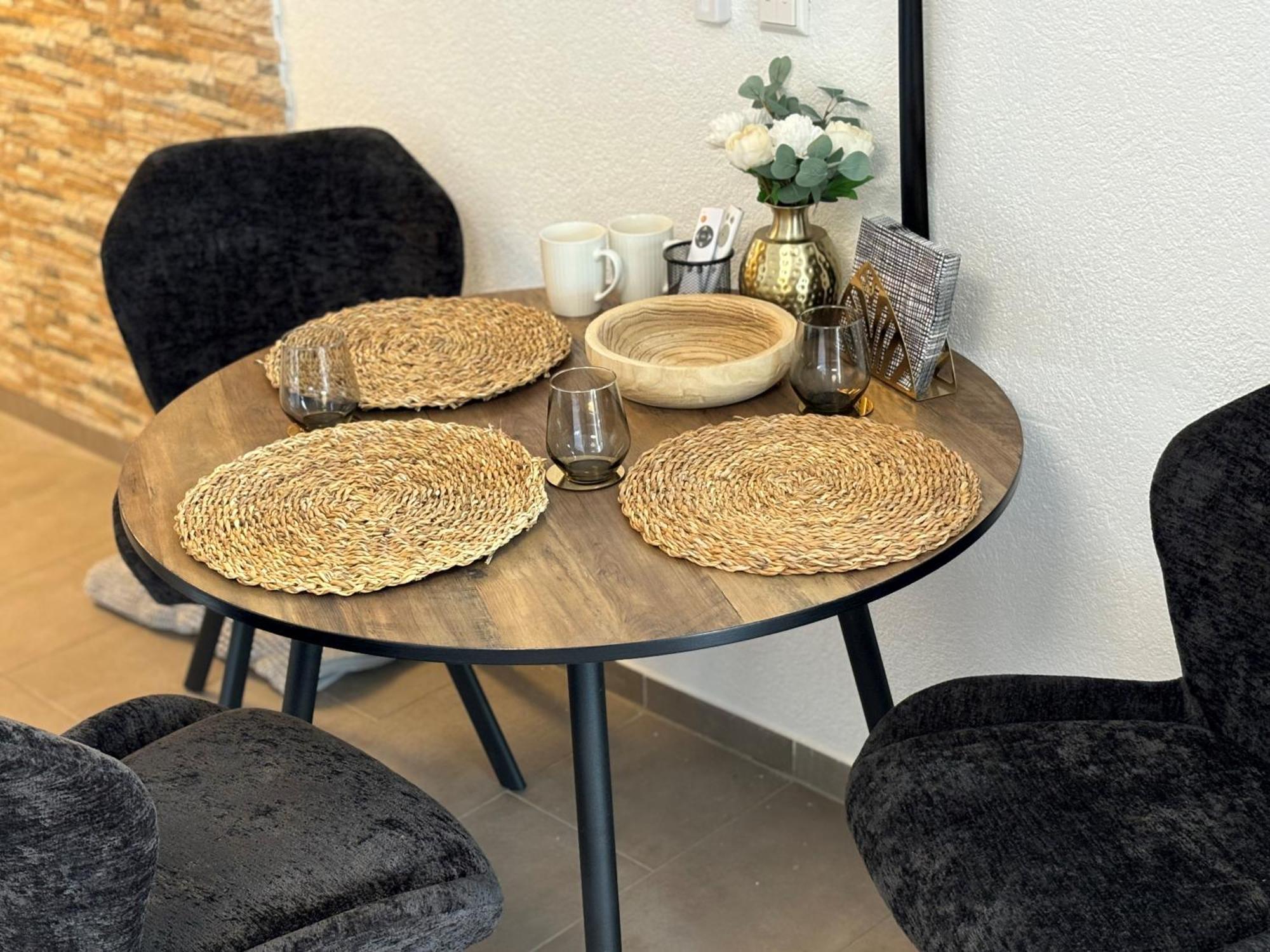 Blossom Apartment Garden View - Klimatisiert Friedrichshafen Eksteriør bilde